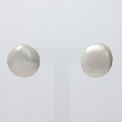Parel oorbellen zilver grote witte platte parel