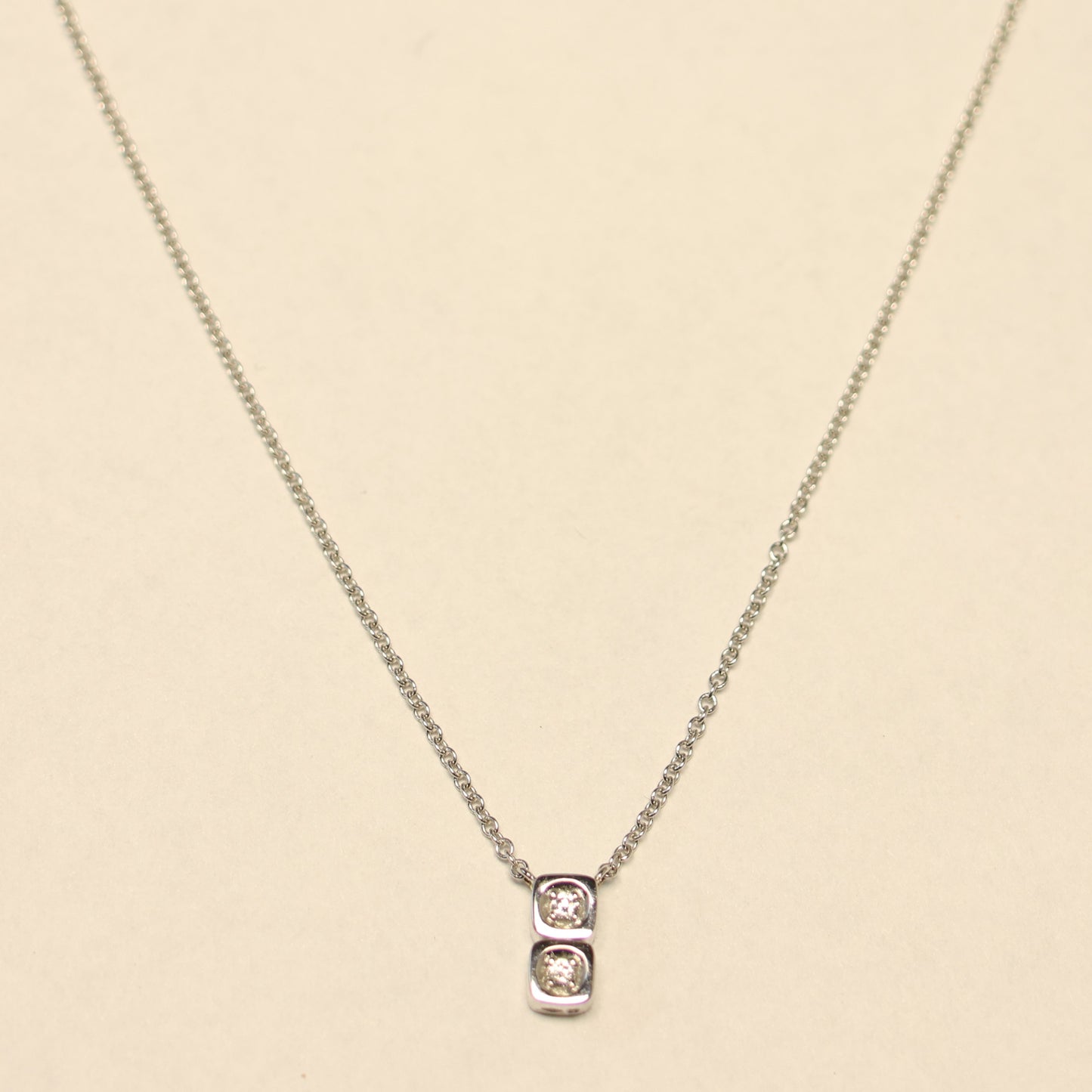 Witgouden ketting dubbele kubus briljant hanger 059261A