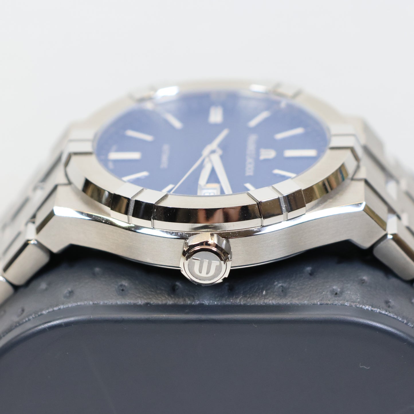 Maurice Lacroix AIKON Automatic Date 42mm Blue Dial AI6008-SS002-430-1