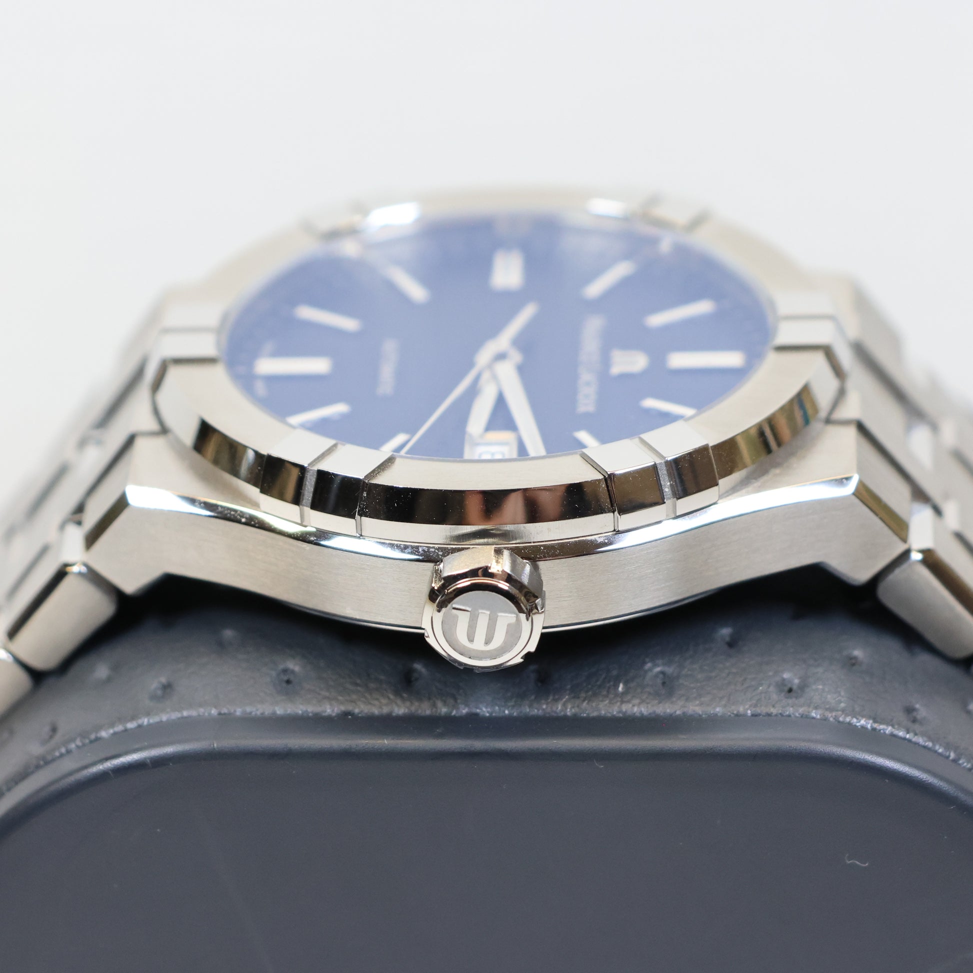 Maurice Lacroix AIKON Automatic Date 42mm Blue Dial AI6008-SS002-430-1