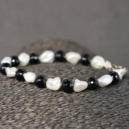 Halfedelsteen Onyx & Biwa-parel Armband met zilveren slot