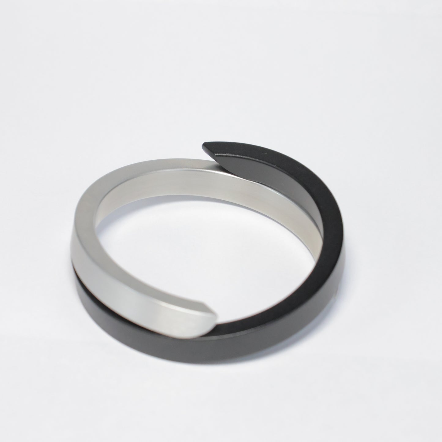 CLIC armband met zwart accent A1Zmat