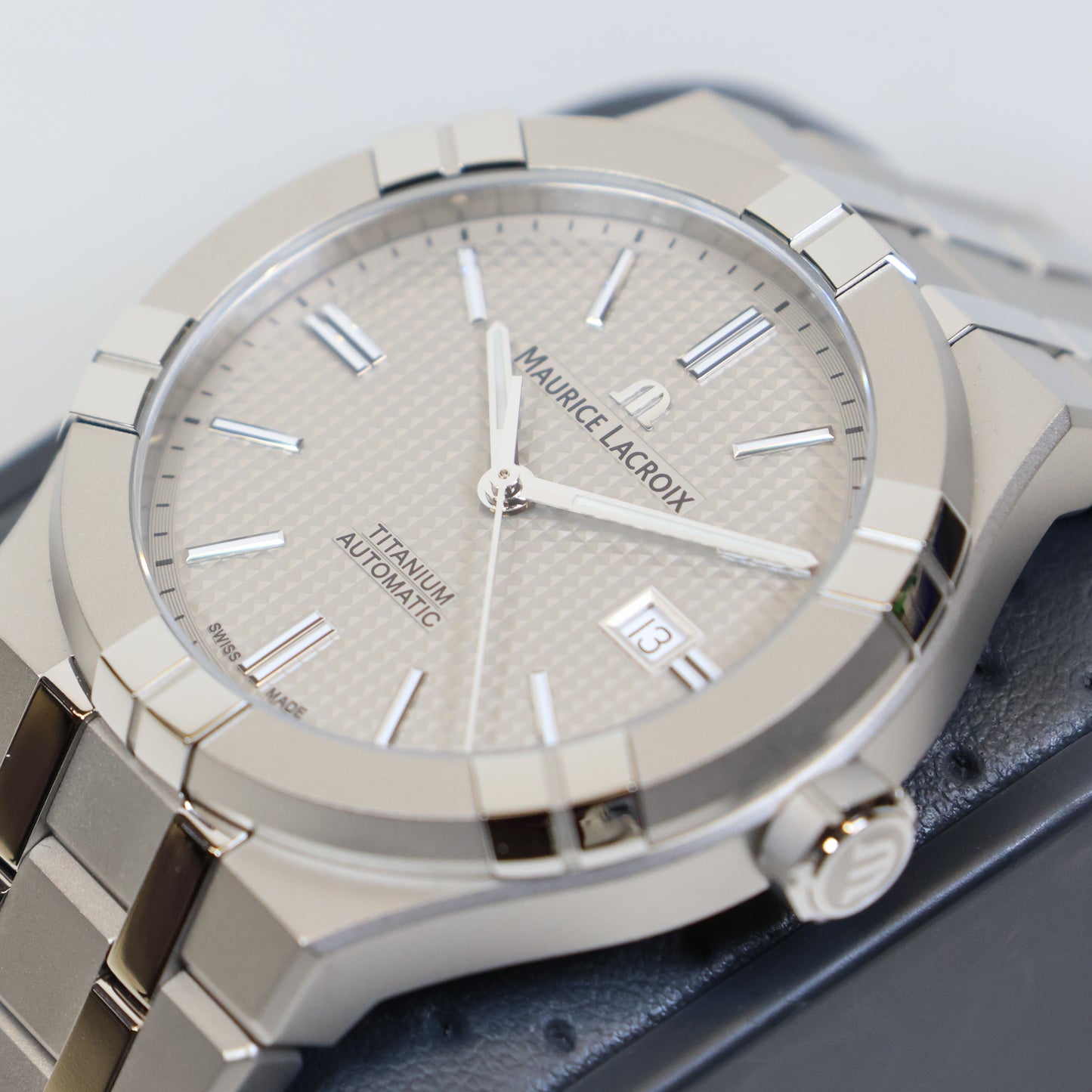 Maurice Lacroix AIKON Automatic Date 42mm Titanium AI6008-TT032-230-1