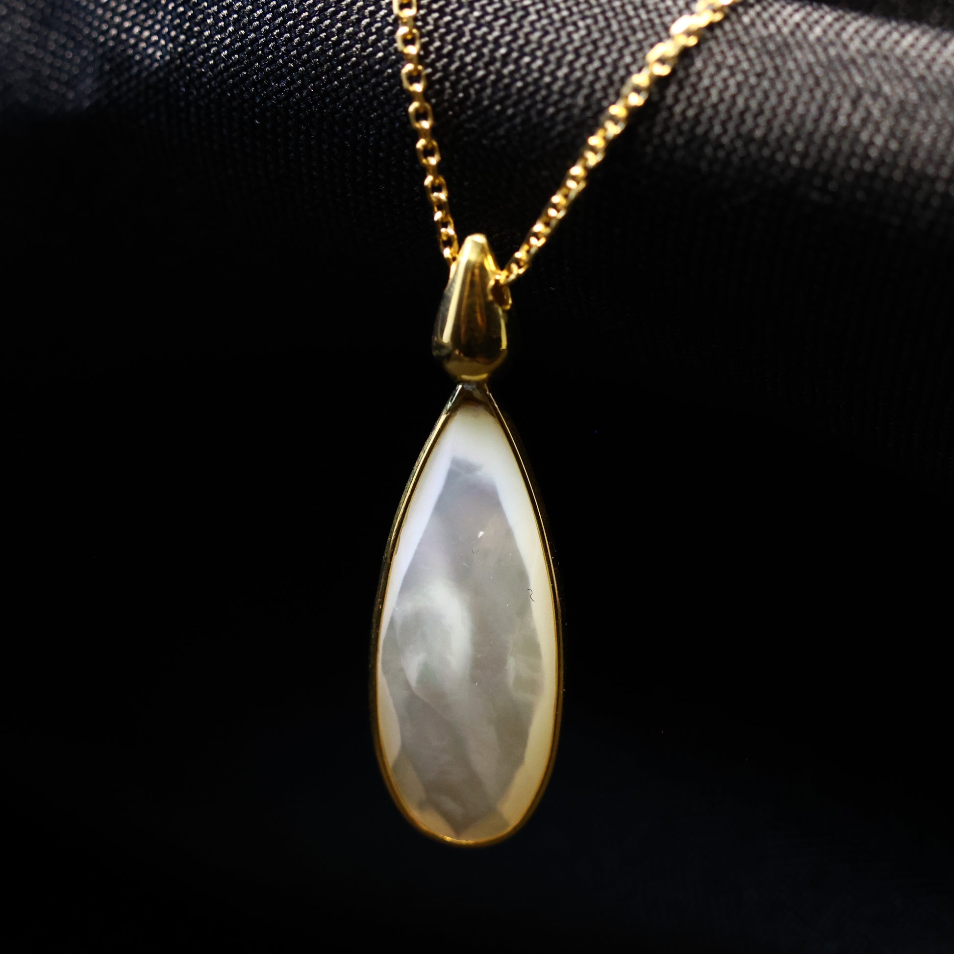 18KT geel gouden ketting met hanger met parelmoer 061964N