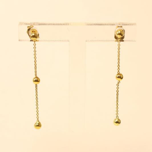 18KT gouden hangoorbellen balletjes 060364