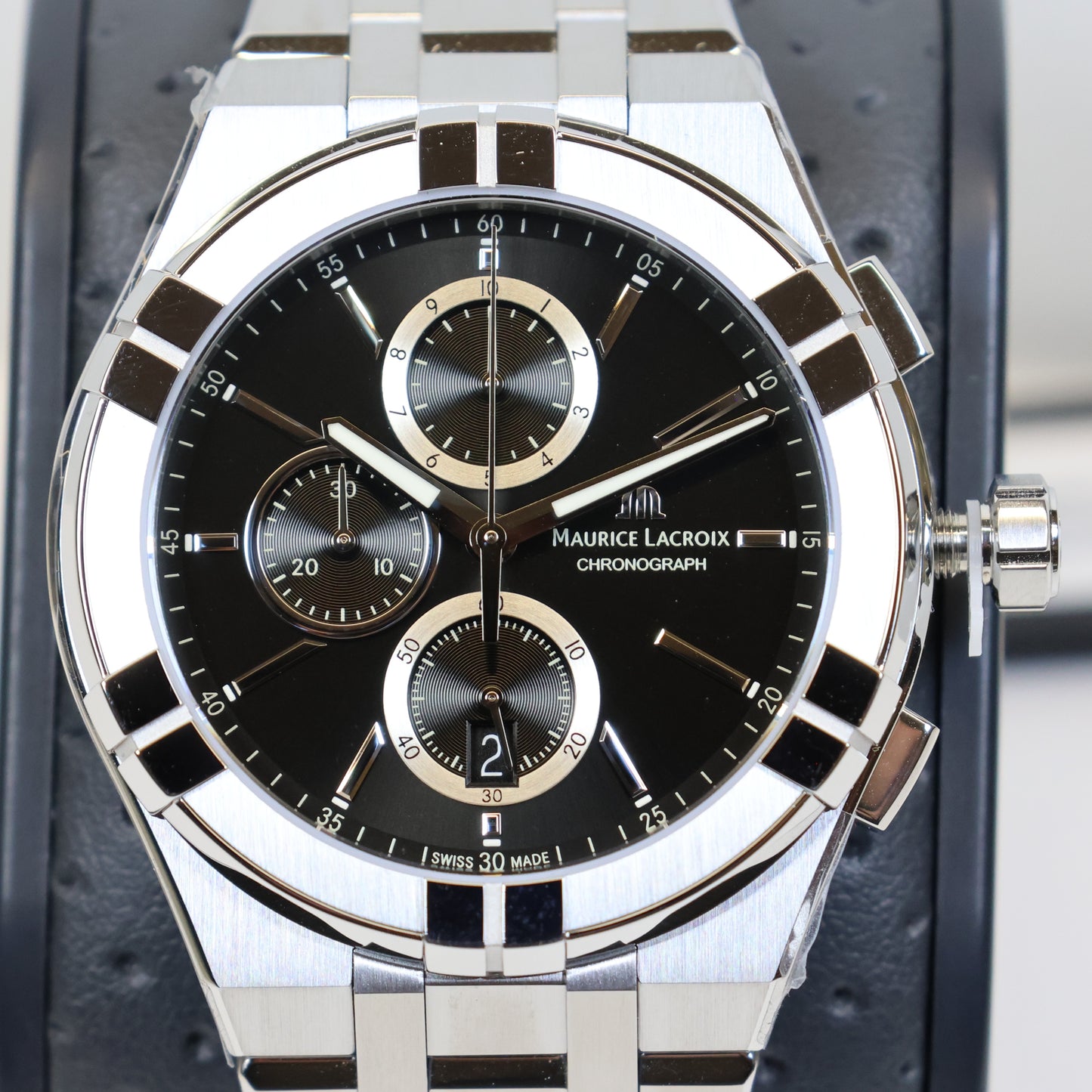 Chronographe à quartz Maurice Lacroix AIKON 42 mm AI1118-SS002-330-1