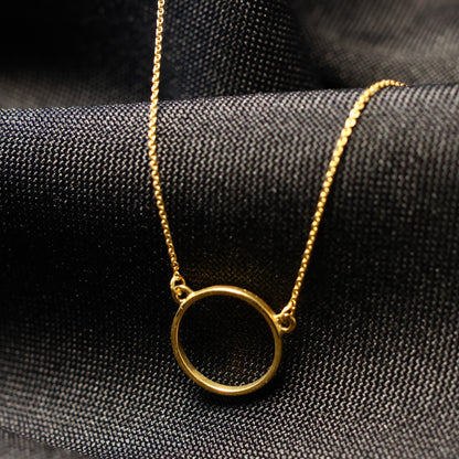 18kt geel gouden ketting met cirkelvormig tussenstuk 060739