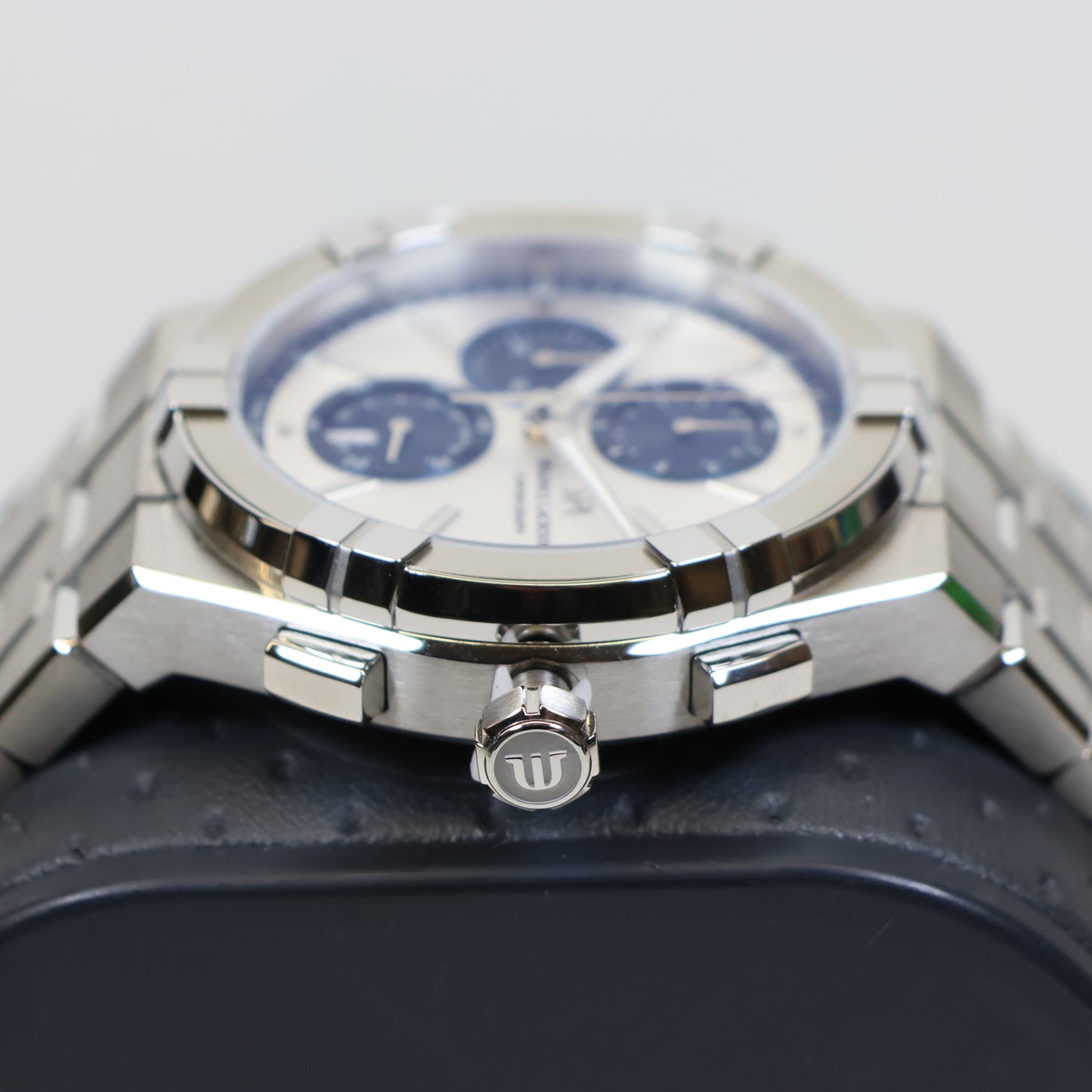 Maurice Lacroix AIKON Quartz Chronograph 42mm AI1118-SS002-230-1