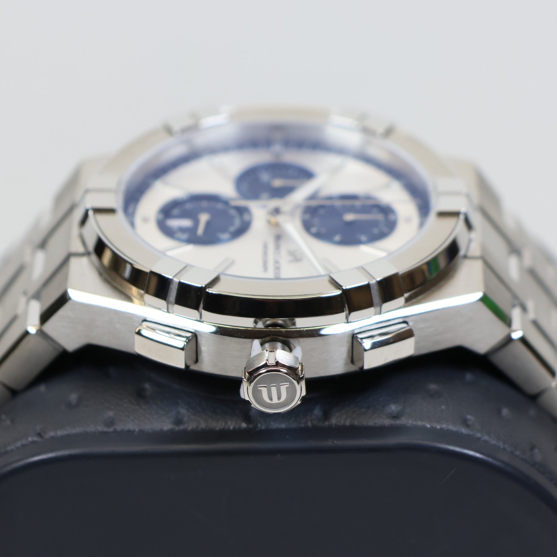 Maurice Lacroix AIKON Quartz Chronograph 42mm AI1118-SS002-230-1