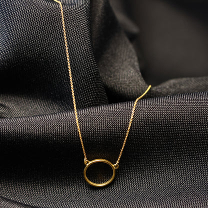 18kt geel gouden ketting met cirkelvormig tussenstuk 060739
