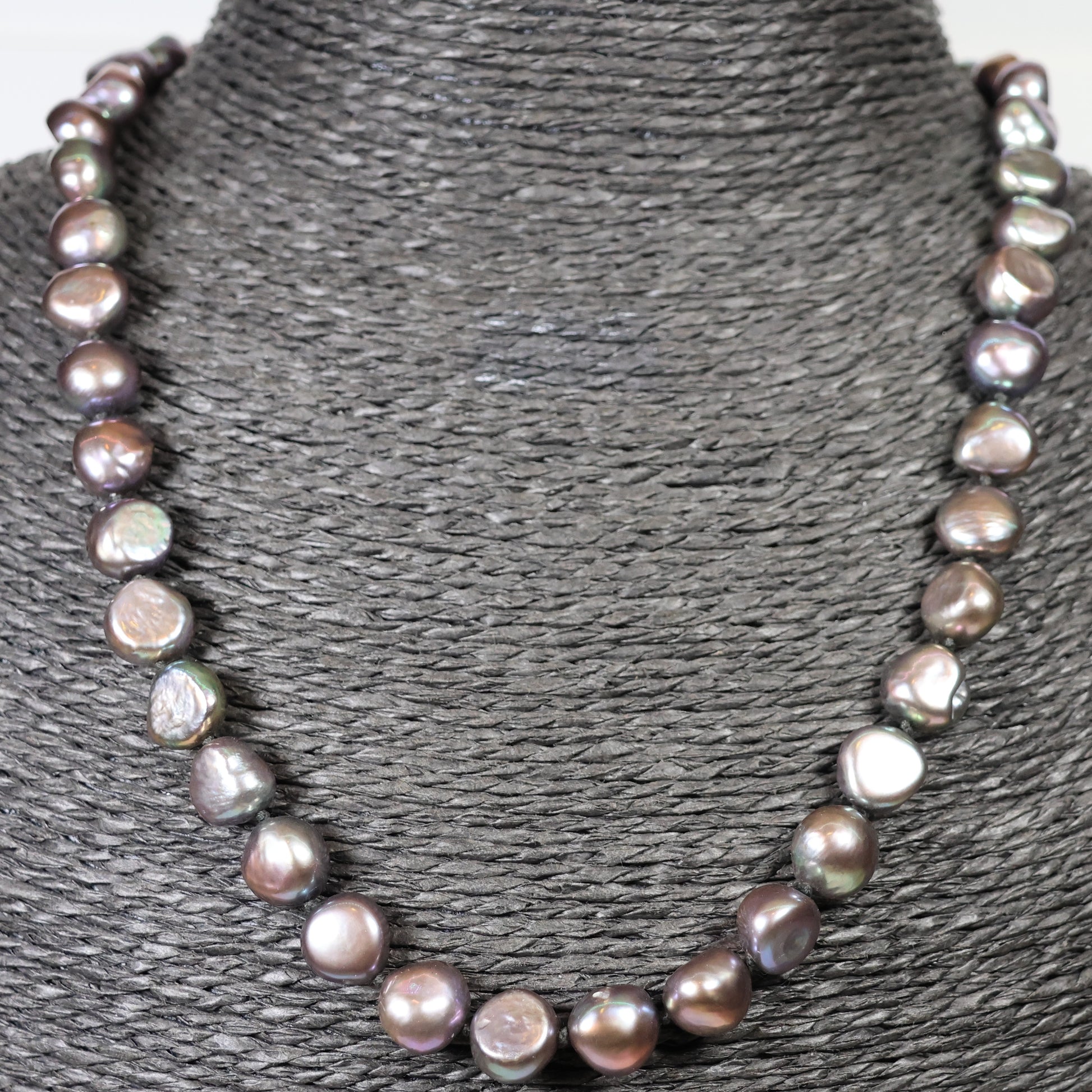 Parelketting 46cm 18 karaat wit gouden slot 9mm grijze zoetwaterparel