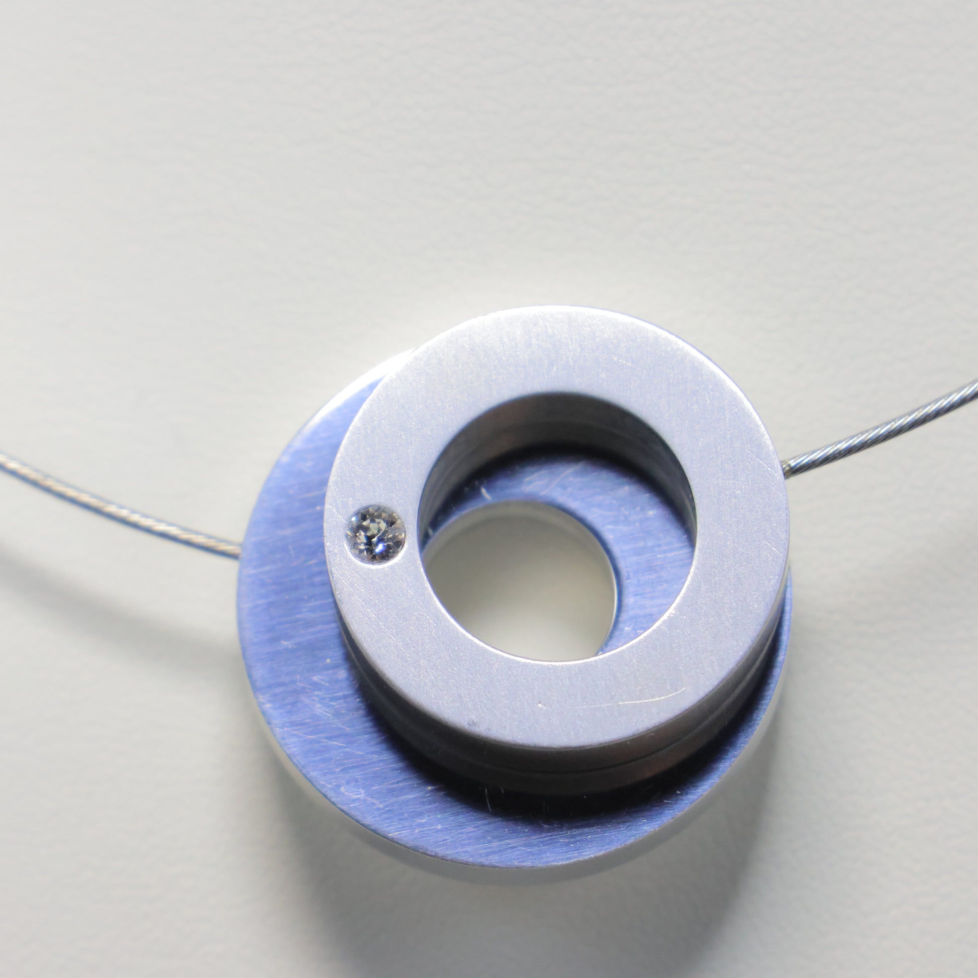 CLIC halsketting cirkel met zirconia C108