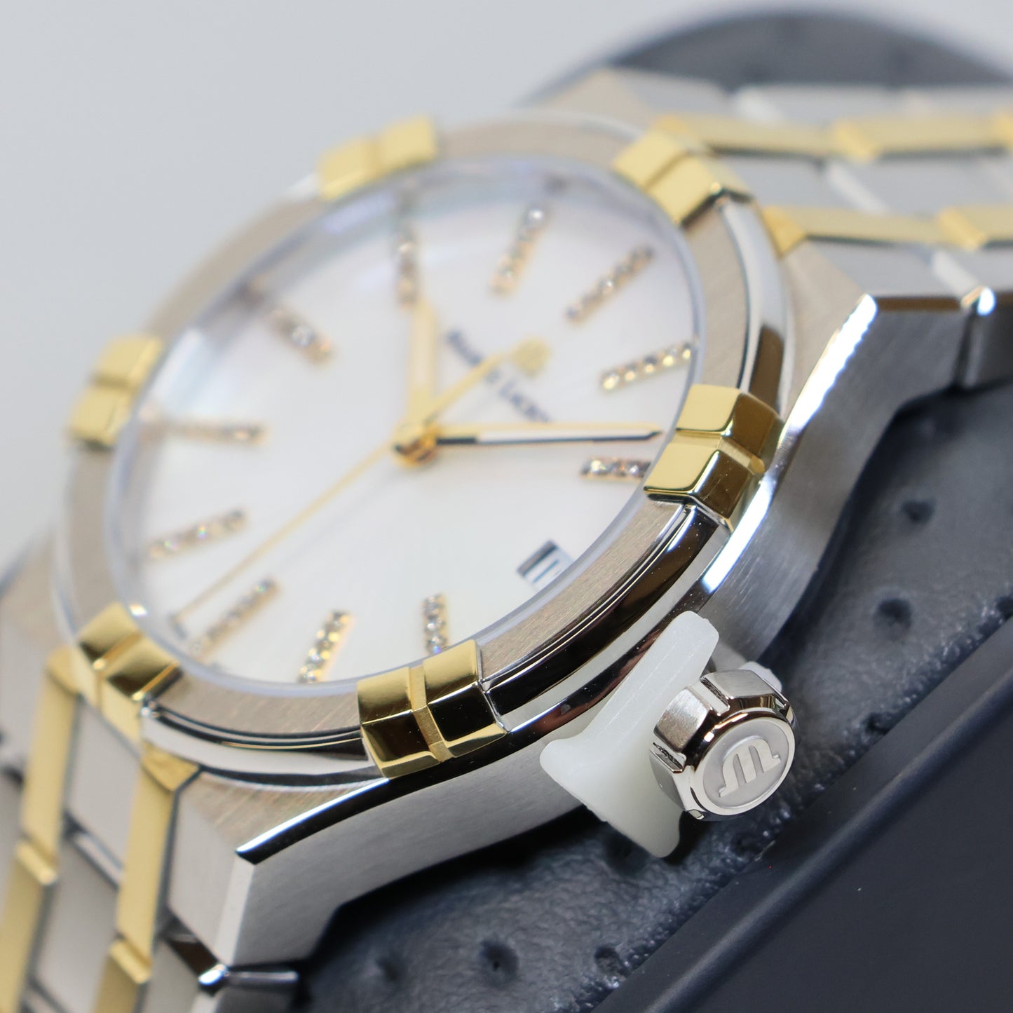 Maurice Lacroix AIKON Quartz Date 35mm Diamonds AI1106-PVY13-170-1