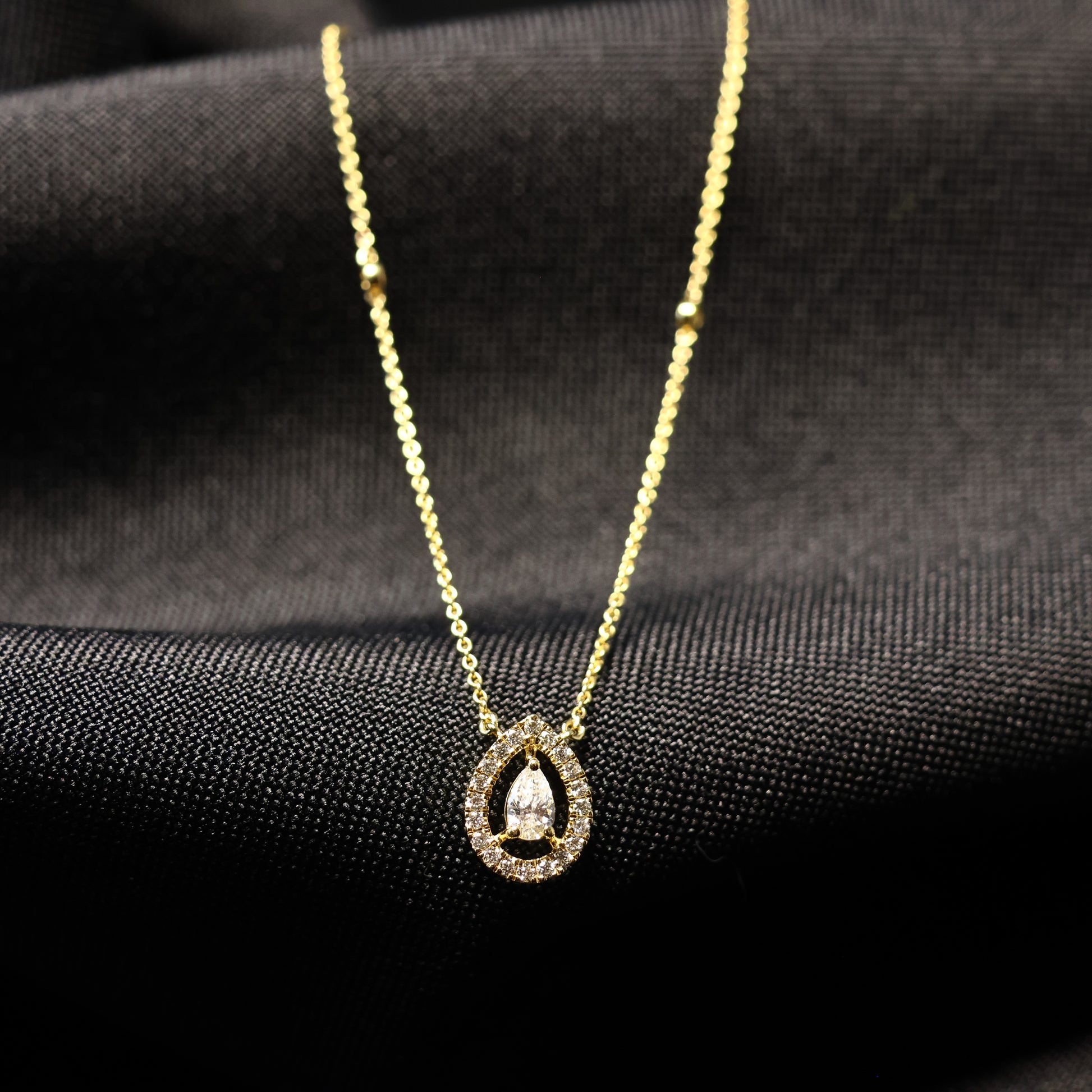 18karaat geel gouden ketting met tussenstuk met briljant 068443/A