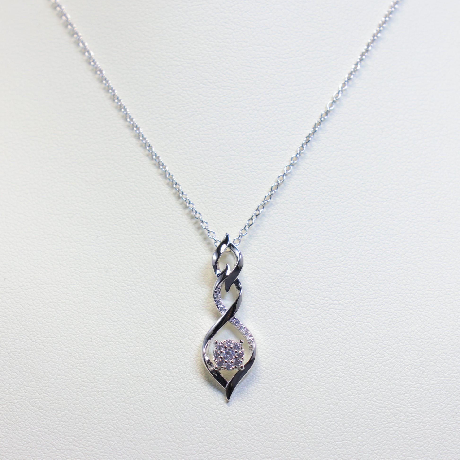 Naiomy zilveren ketting met schakel hanger N5O62