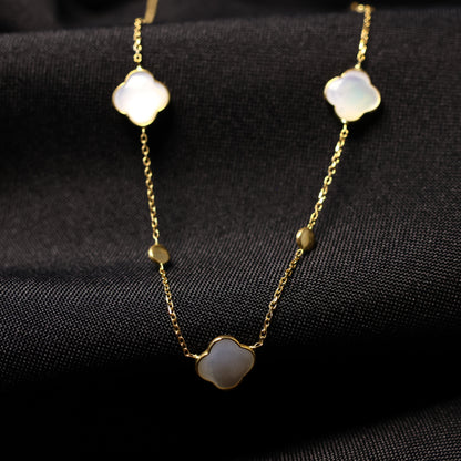 18KT geel gouden ketting met parelmoer bloemvormige tussenstukken  059181N