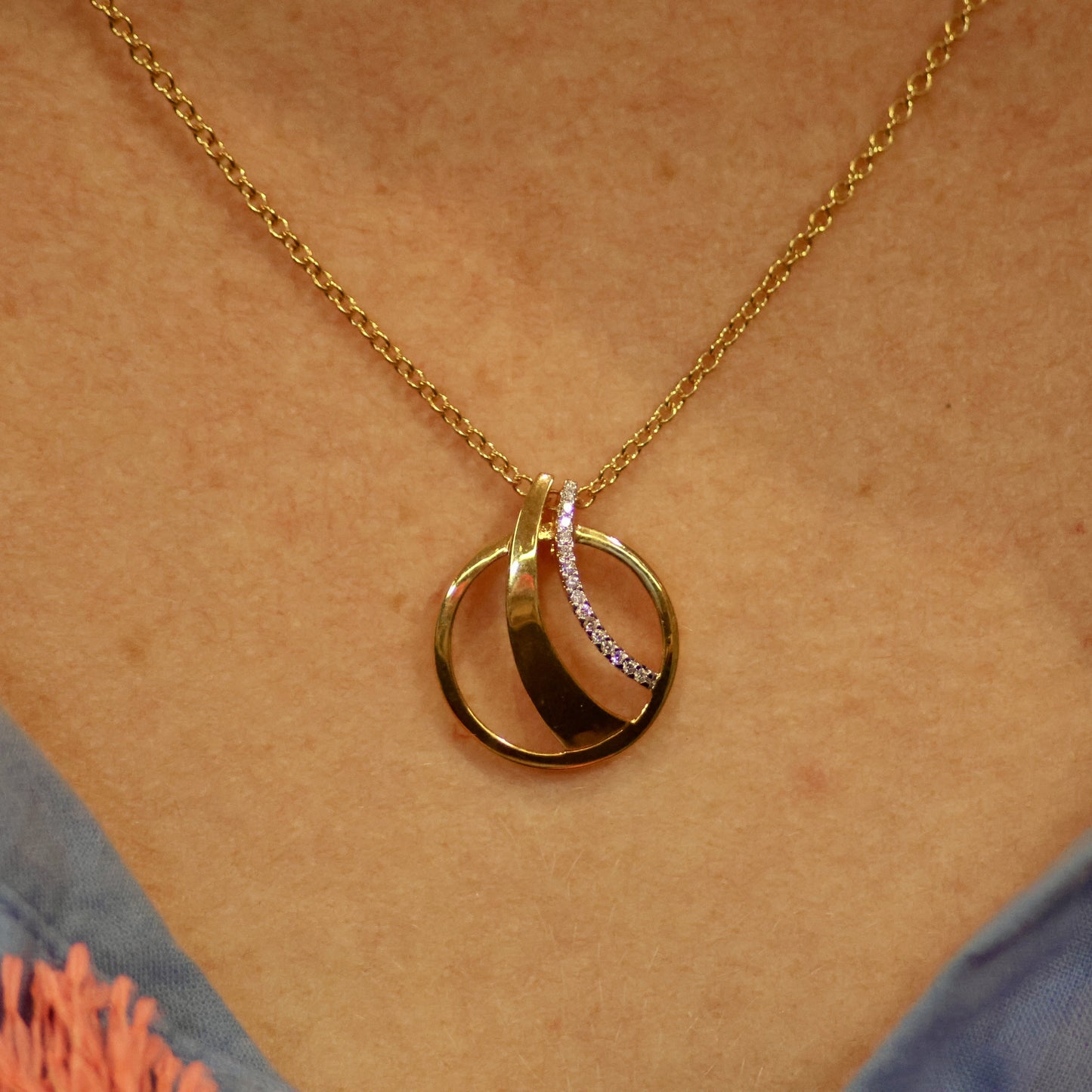 Pendentif en or jaune 18KT avec brillant 062423A 