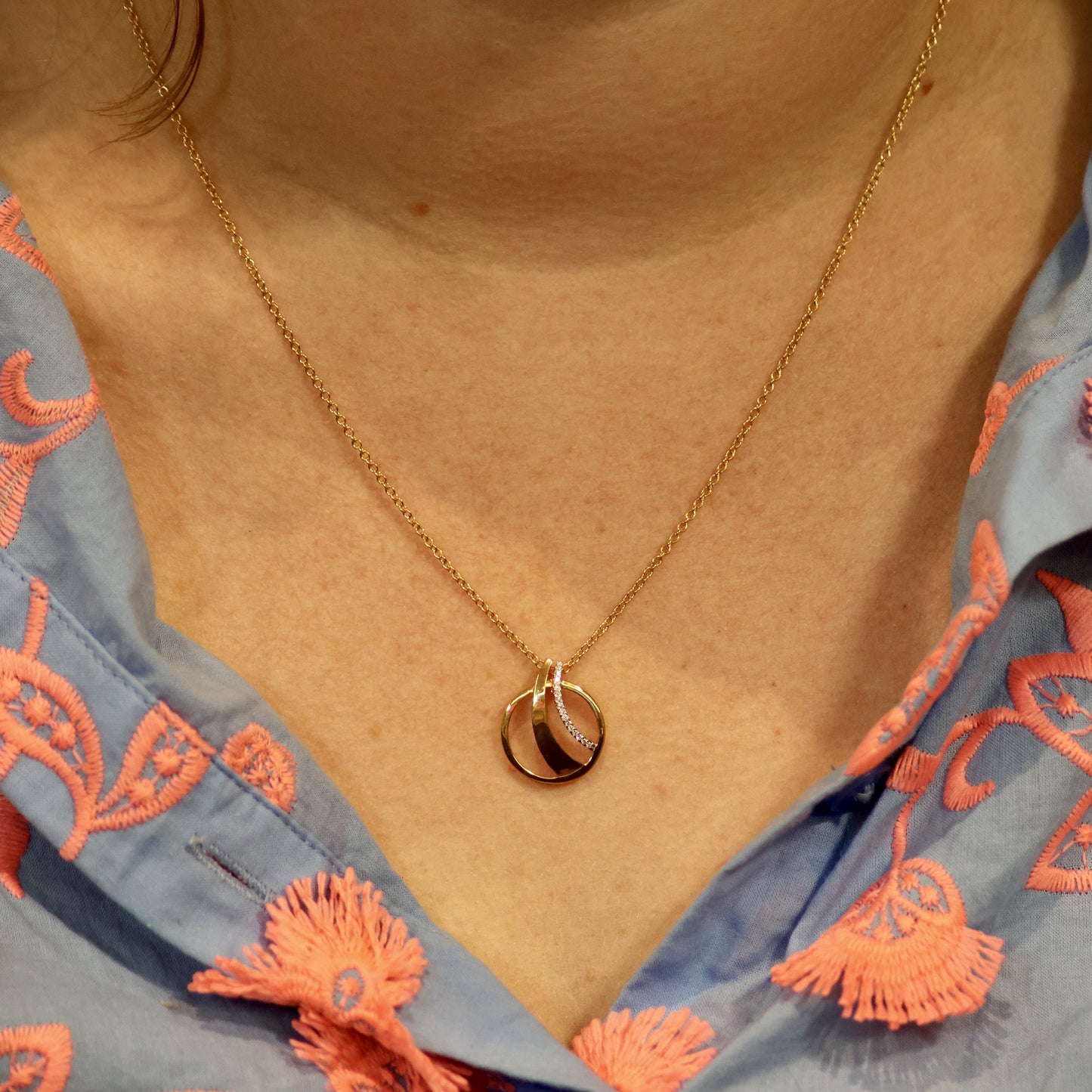 Pendentif en or jaune 18KT avec brillant 062423A 