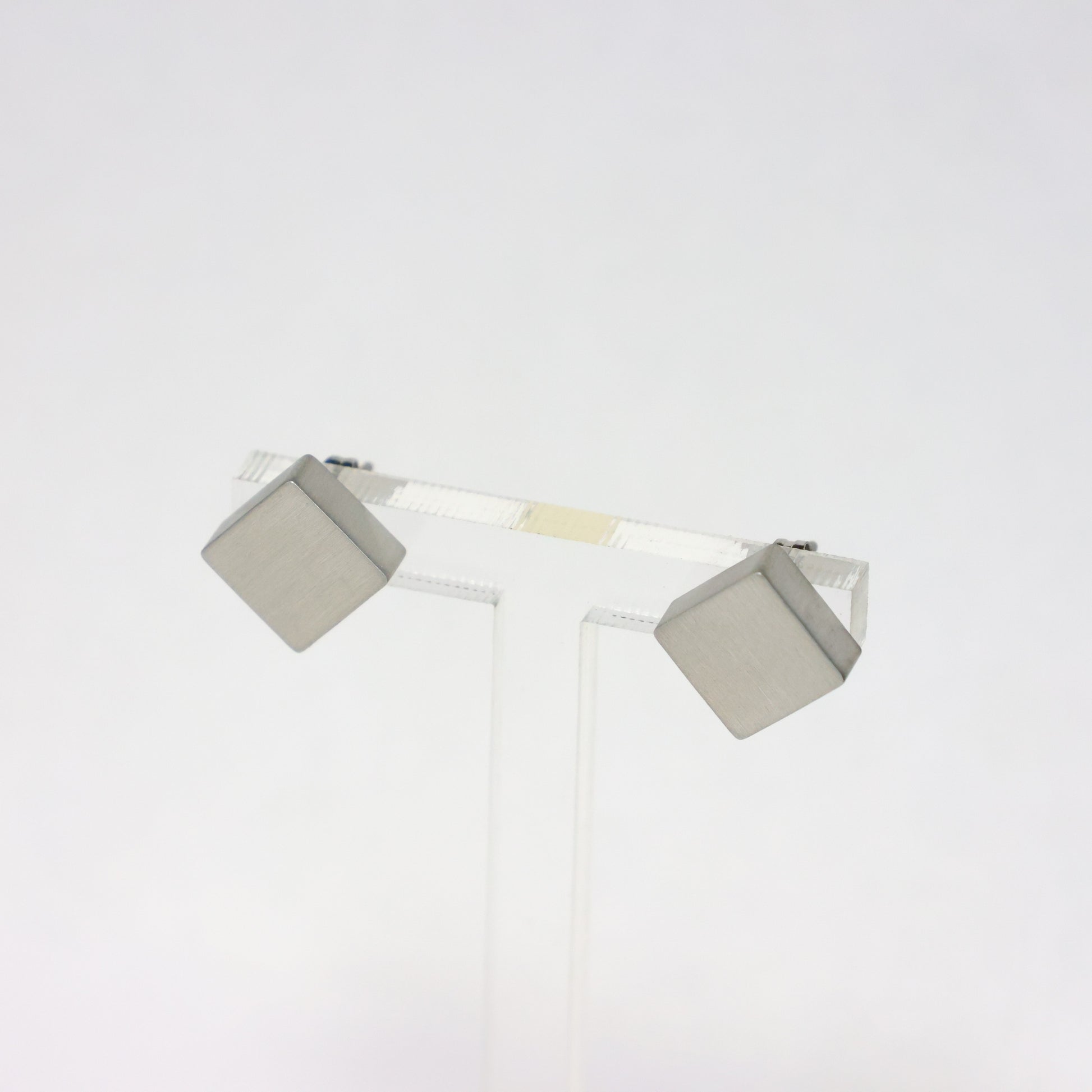 CLIC oorbellen flat cube