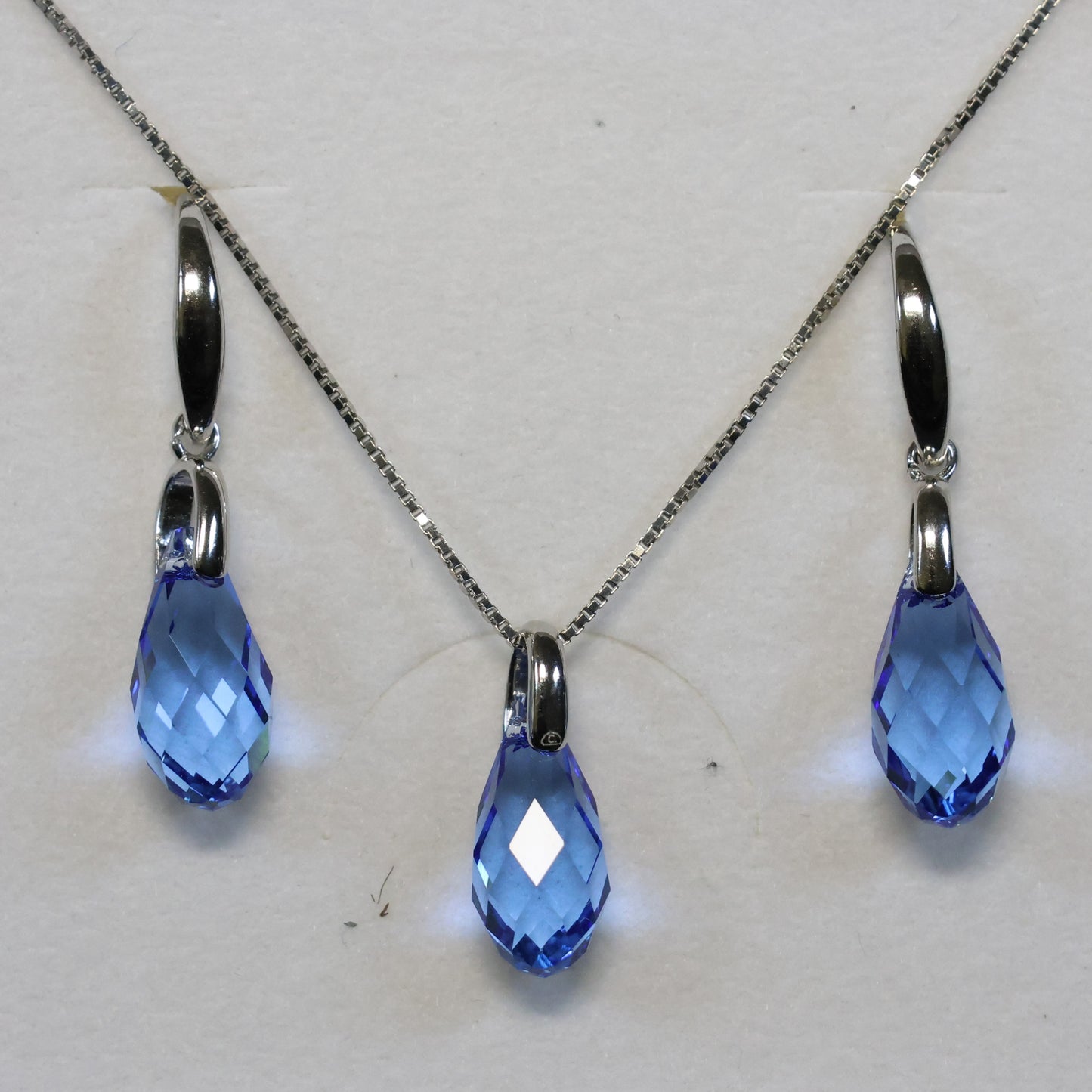 Spark zilveren ketting met blauwe Swarovski kristallen N601013IB