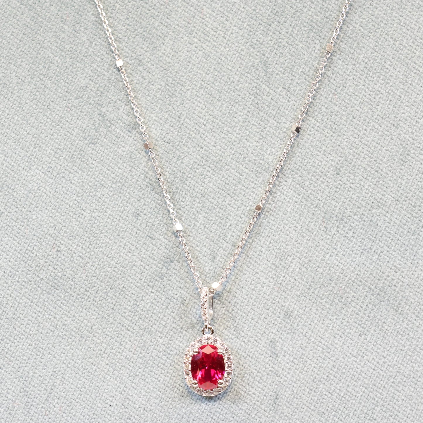 Naiomy silver zilveren ketting met Rode stenen hanger N8C28