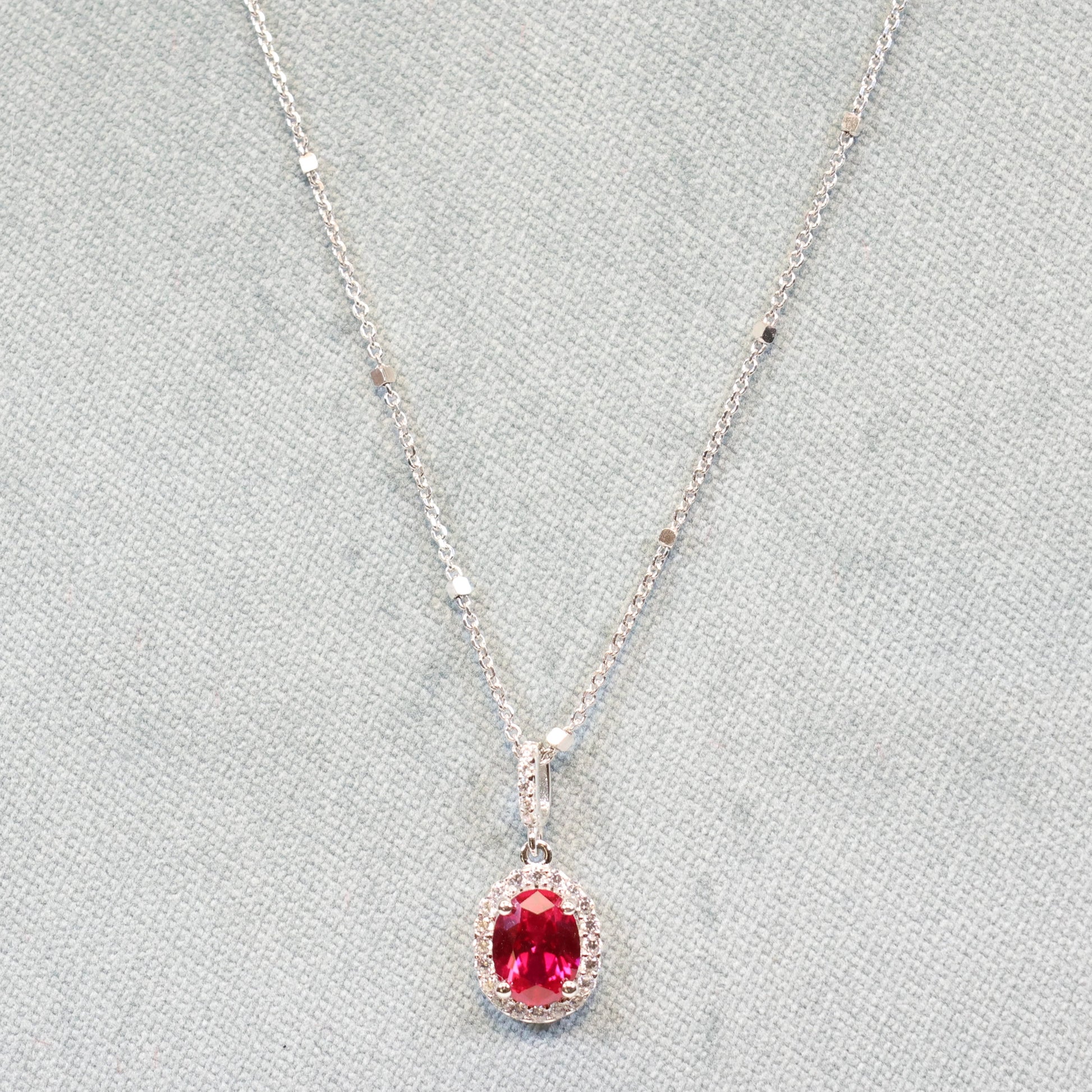 Naiomy silver zilveren ketting met Rode stenen hanger N8C28