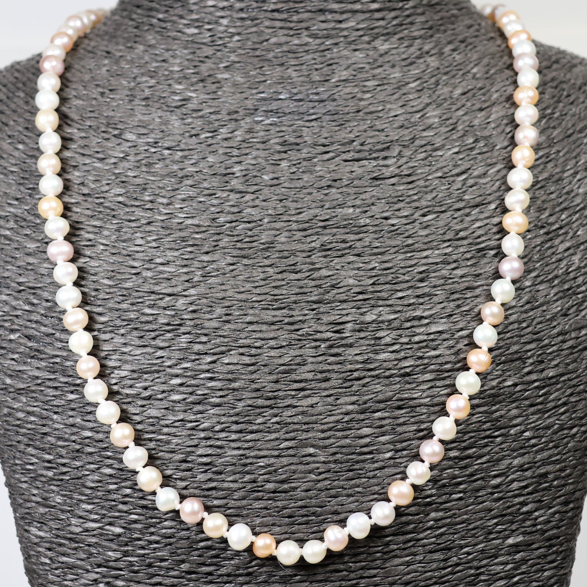 Parelketting 53cm 4mm zoetwaterparel zilveren slot