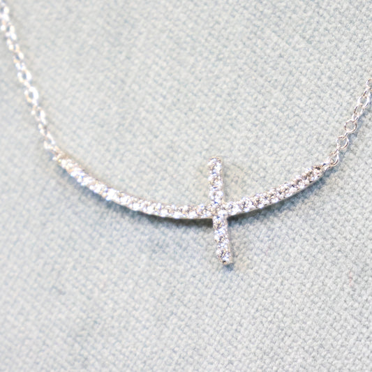 Naiomy Moments zilveren Halsketting met Kruis tussenstuk B4A14