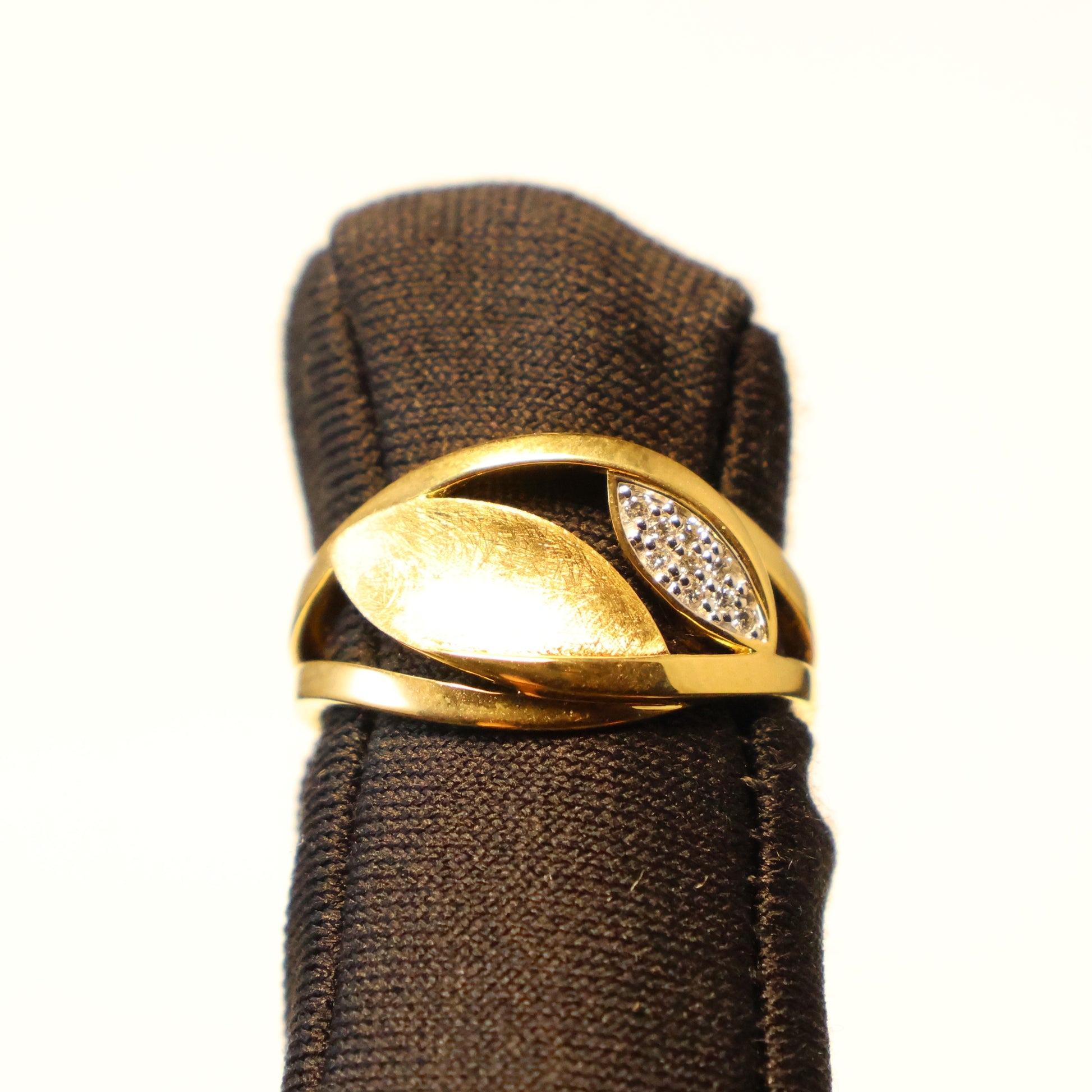 18KT geel gouden ring met briljant 067886/A