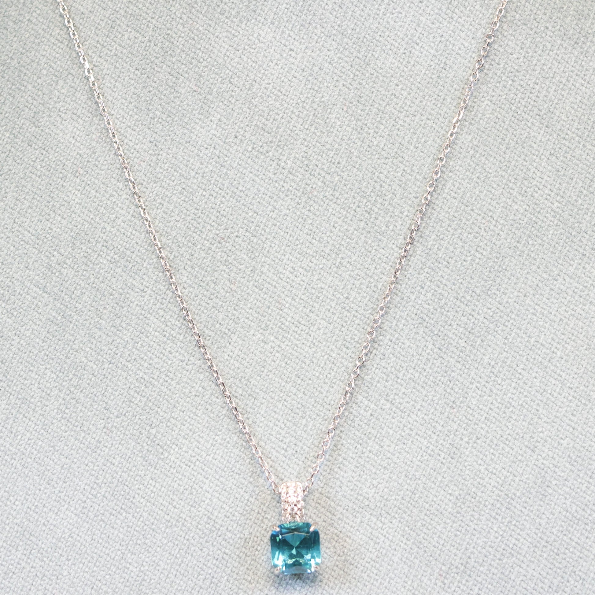 Naiomy silver zilveren ketting met Blauwe hanger N4F55