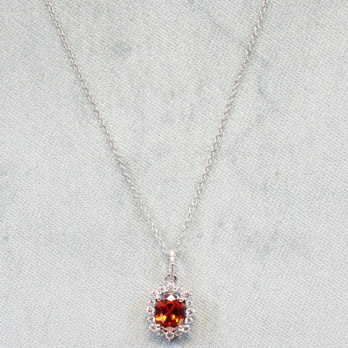 Naiomy silver zilveren ketting met Rode steen hanger N3U58