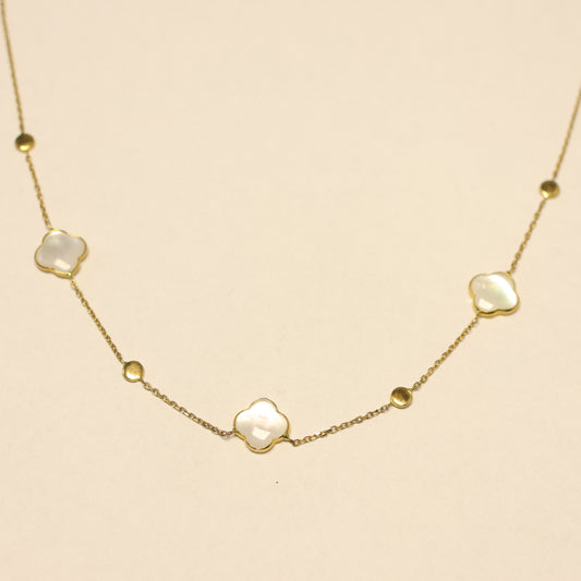 18KT geel gouden ketting met parelmoer bloemvormige tussenstukken  059181N