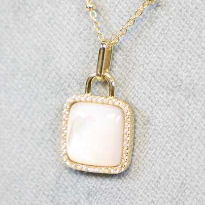 Naiomy Silver vergulde ketting met hanger met parelmoer N5I52