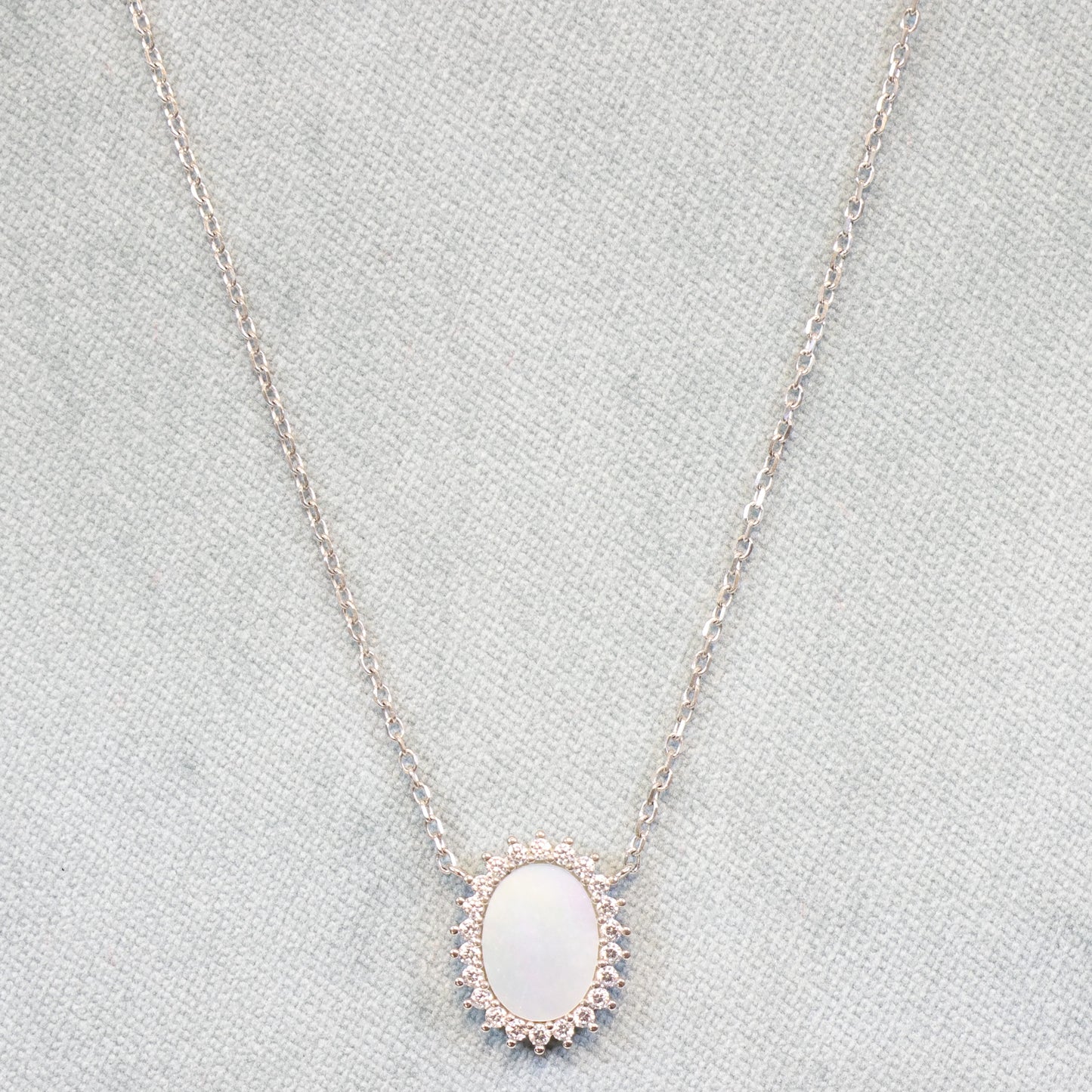 Naiomy silver zilveren ketting met Zirconium en Parelmoer tussenstuk N9H22