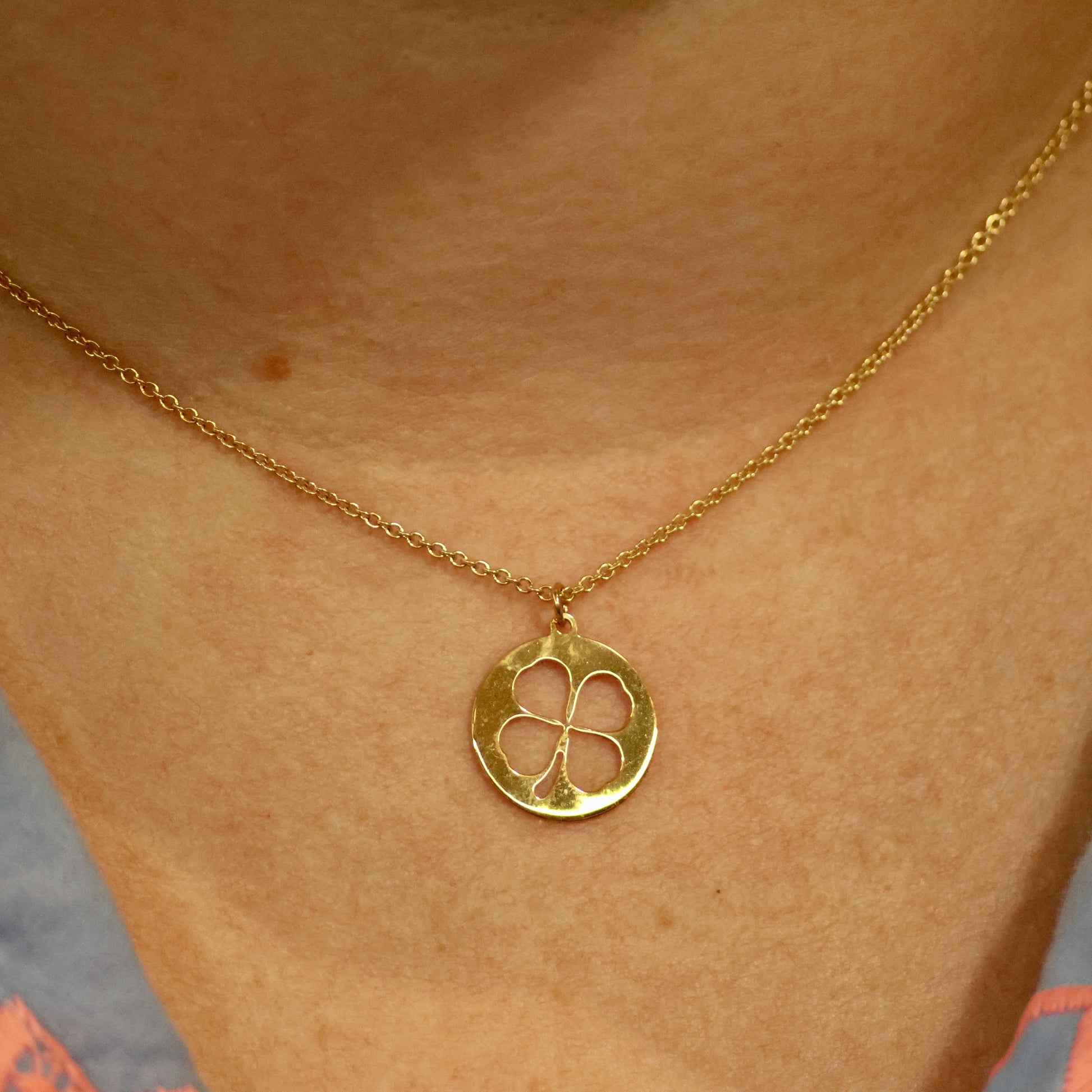 18KT gouden ketting met klavertje vier hanger 067082/42
