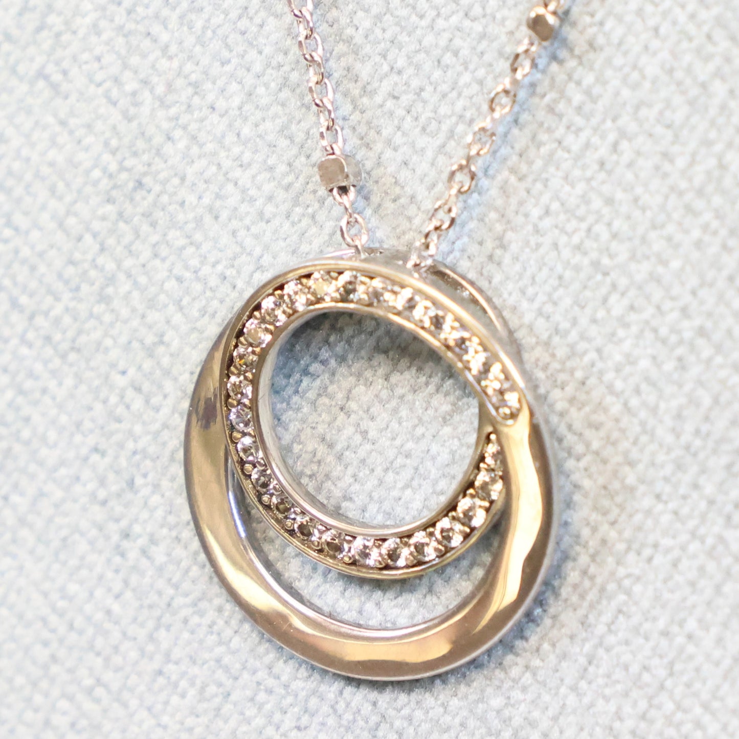 Naiomy Moments zilveren Halsketting met Cirkelvormige hanger B1H02