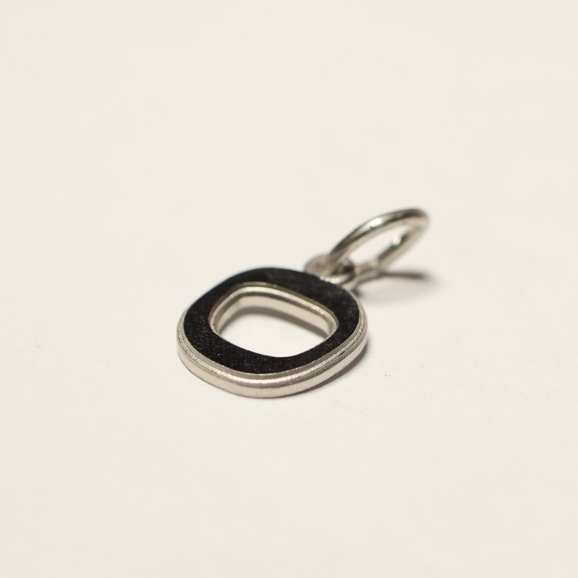 Tresor zilveren hanger letter O
