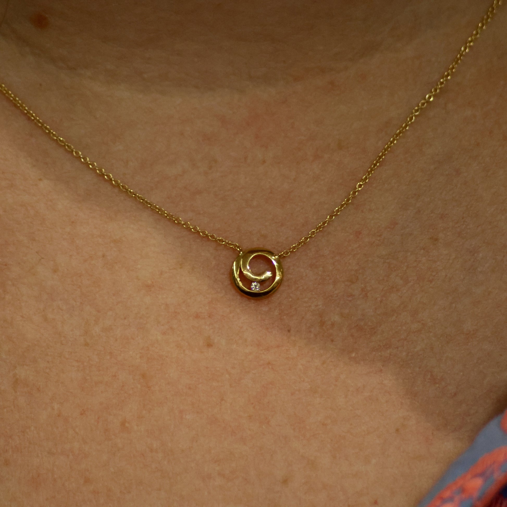 18kt geel gouden Ketting met tussenstuk met briljant 061022A