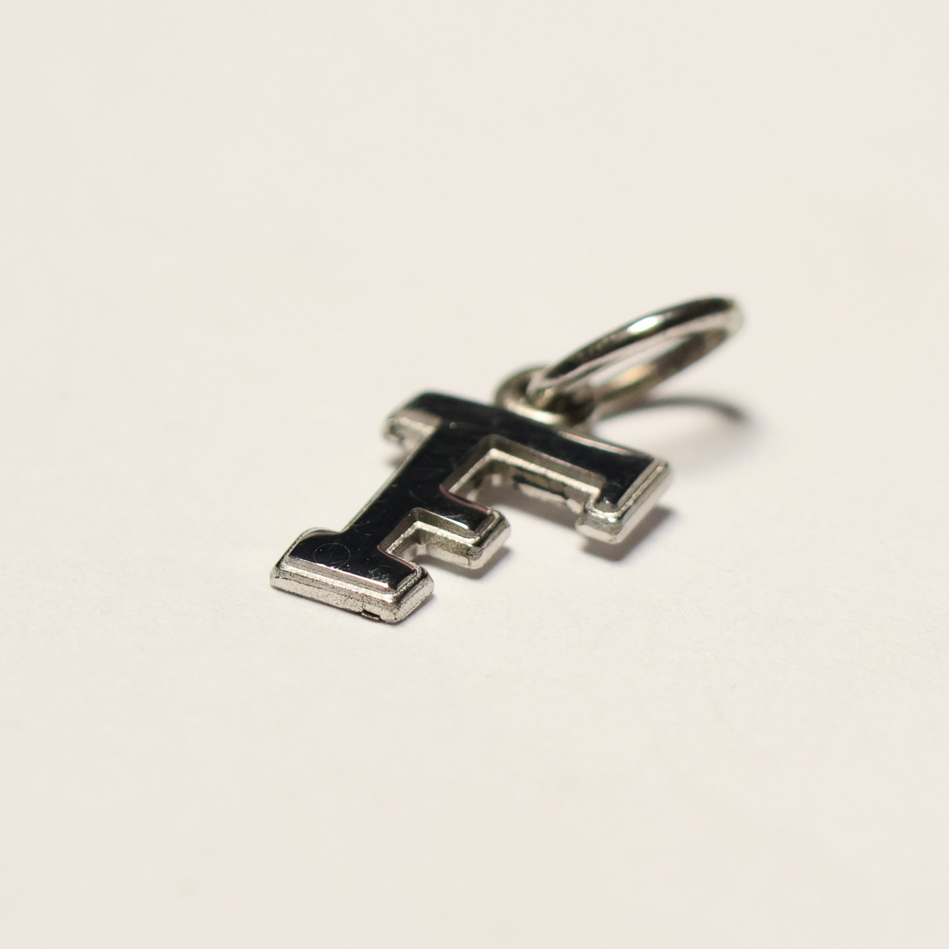 Tresor zilveren hanger letter F