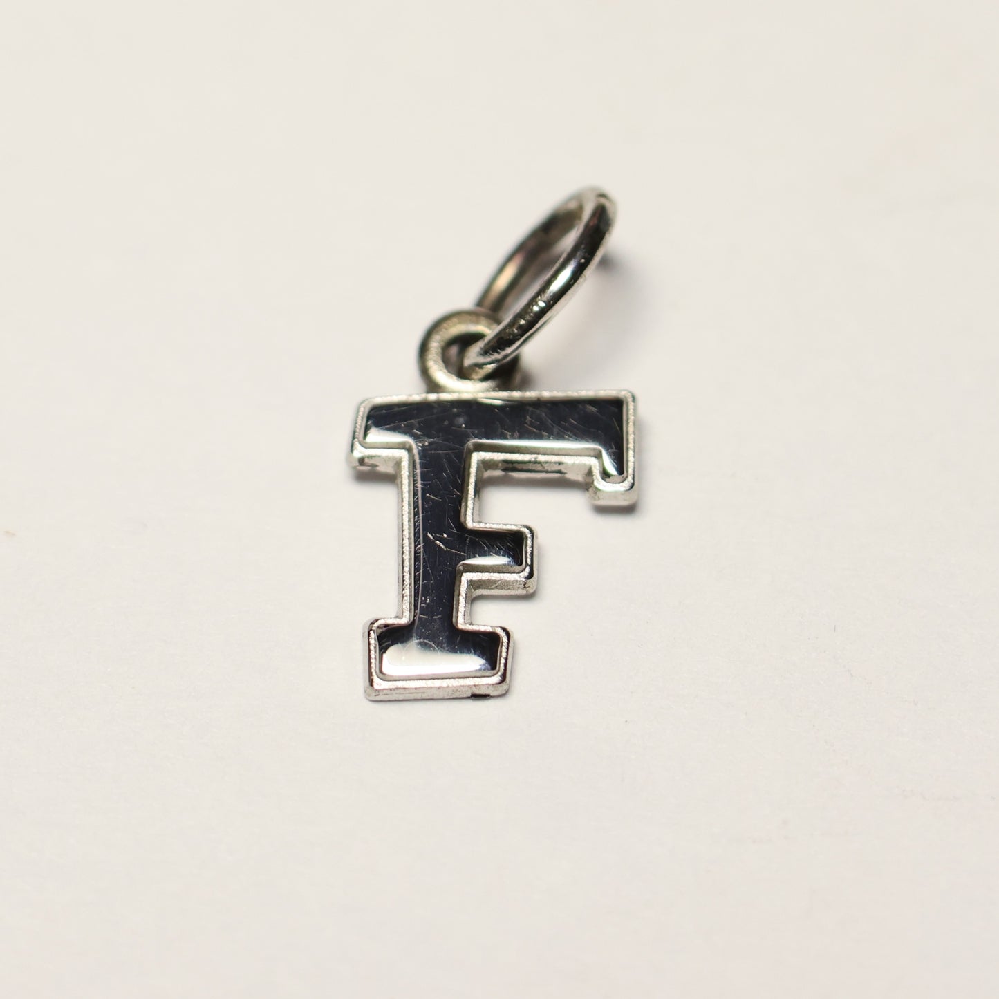 Tresor zilveren hanger letter F