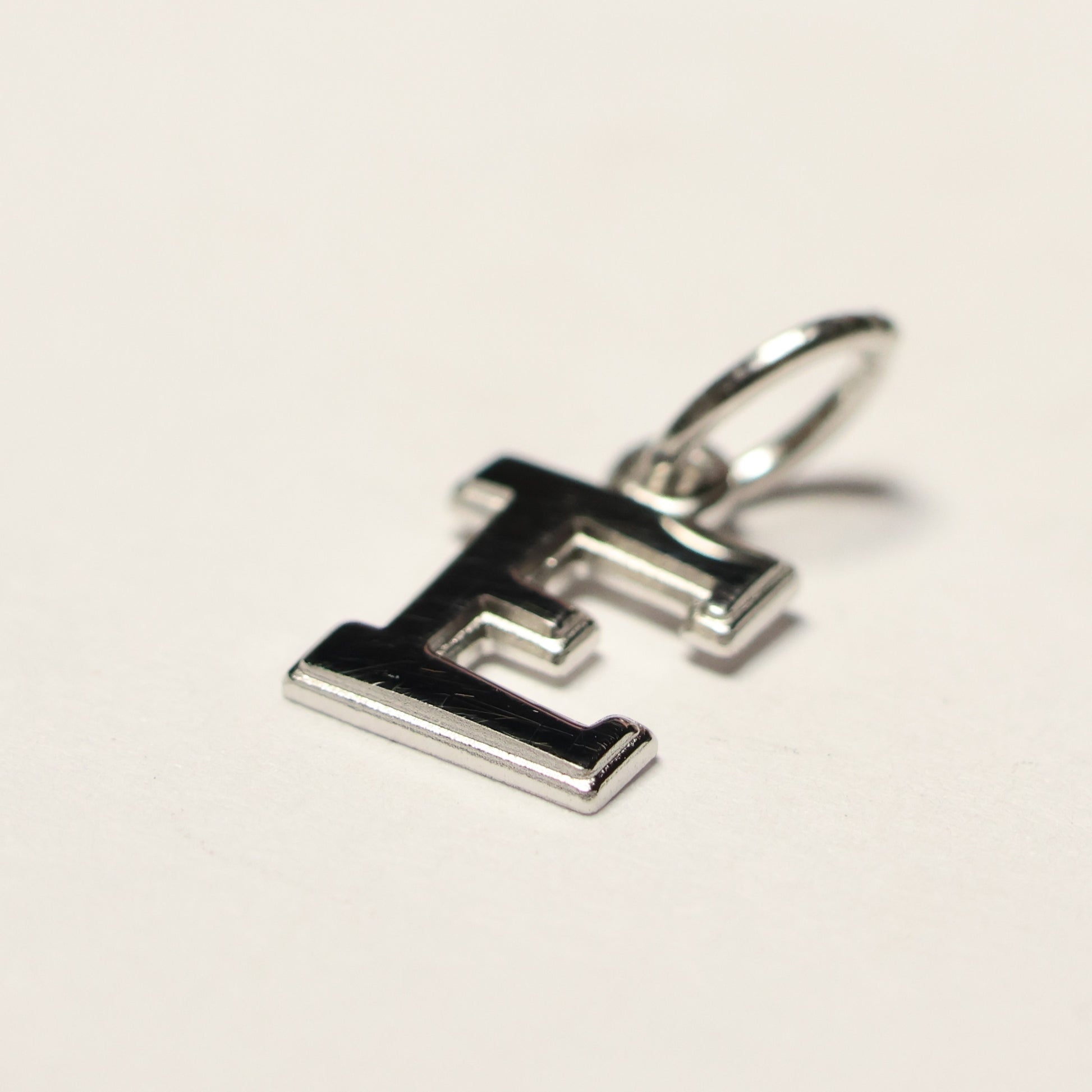 Tresor zilveren hanger letter E