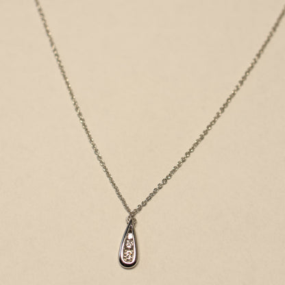 Wit gouden ketting met tussenstuk met briljant 061618A
