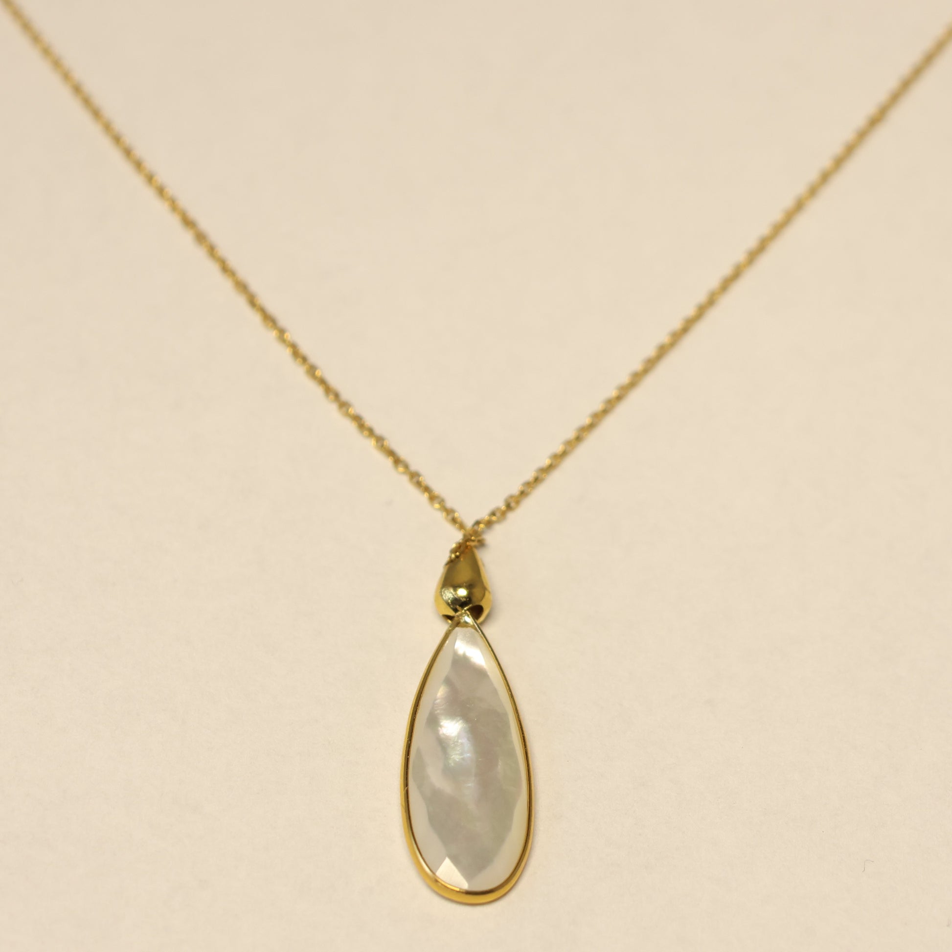 18KT geel gouden ketting met hanger met parelmoer 061964N