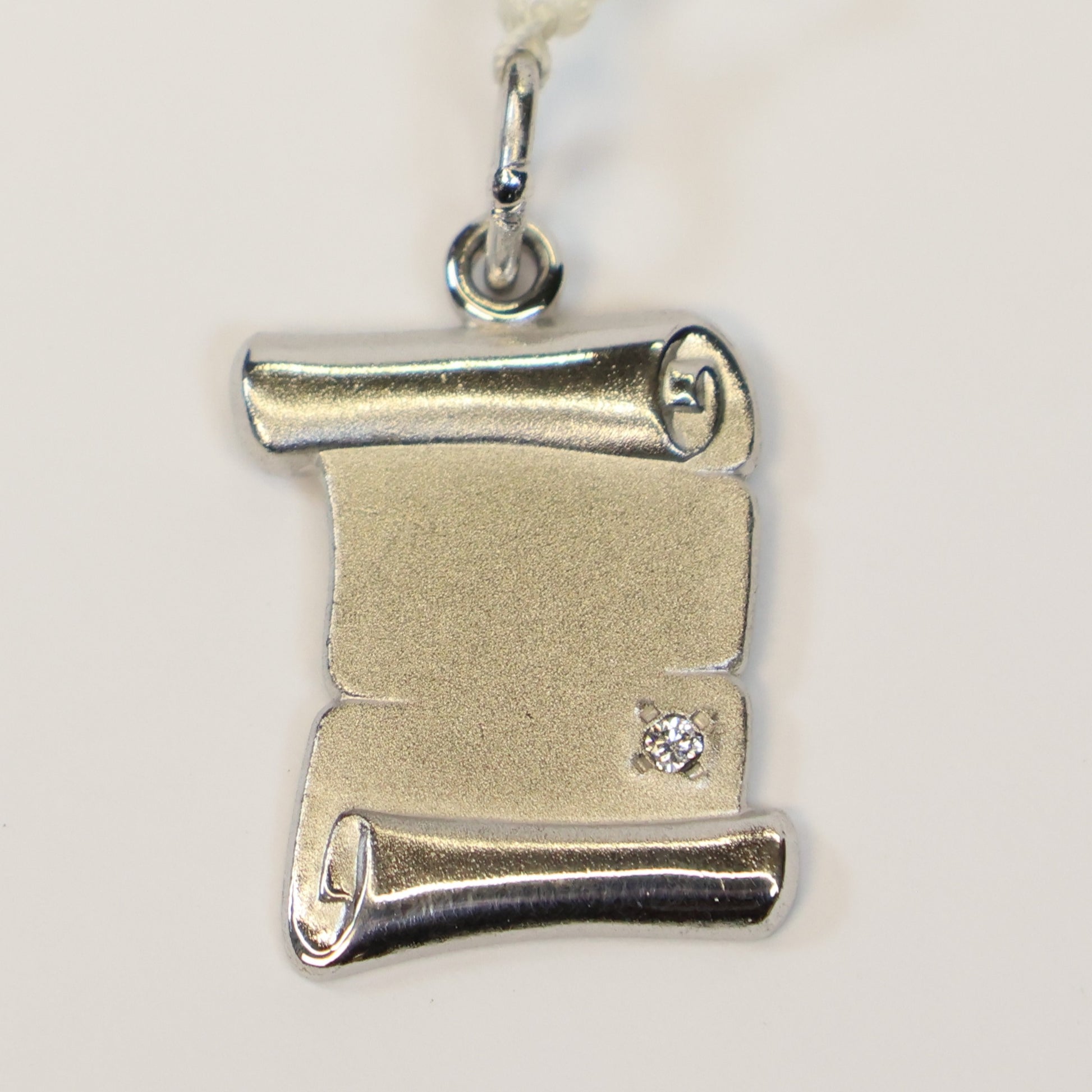 Zilveren hanger perkamentplaat met zirconia 625899