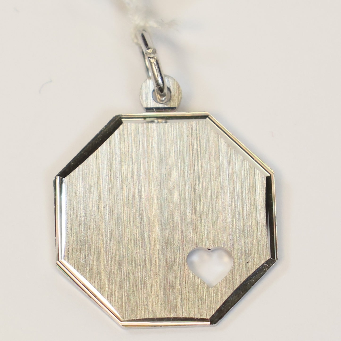 Zilveren hanger achthoekig graveerplaat met hartje 893649