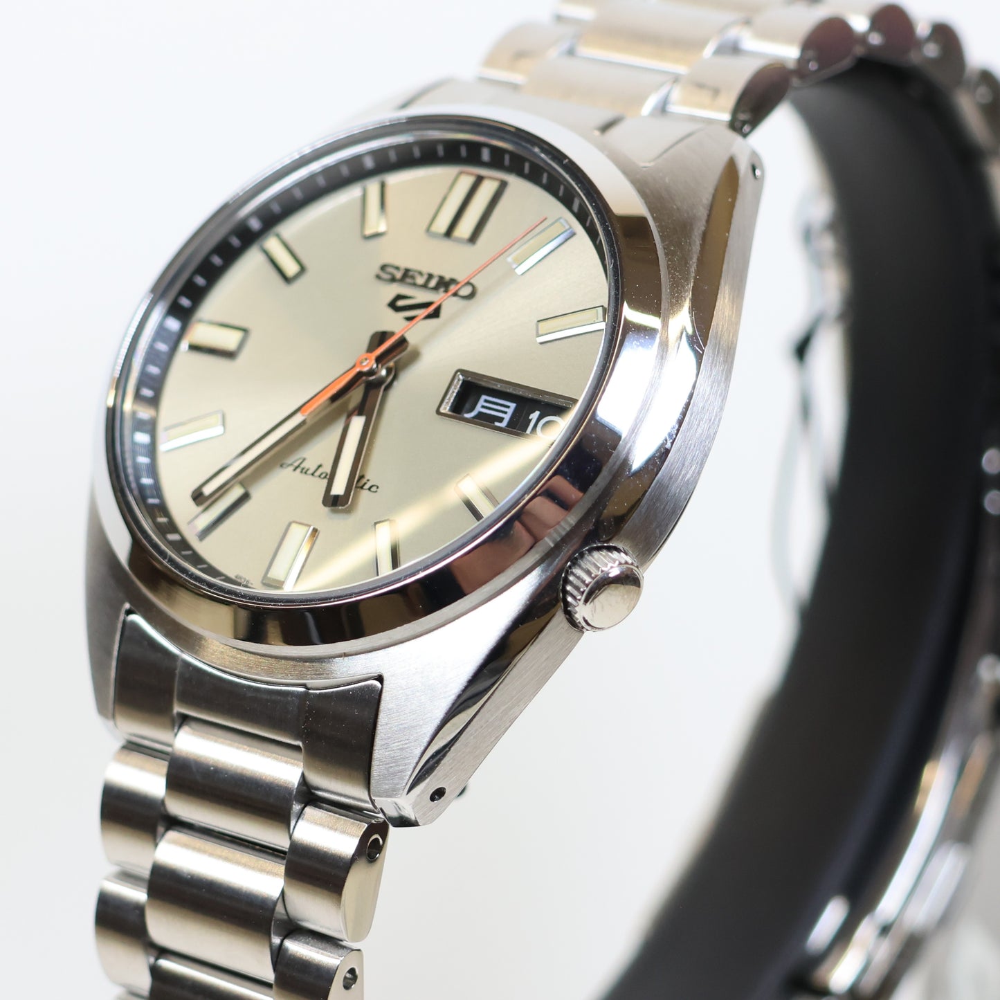 Seiko 5 Sports SRPK91K1 horloge automatic retro creme dial