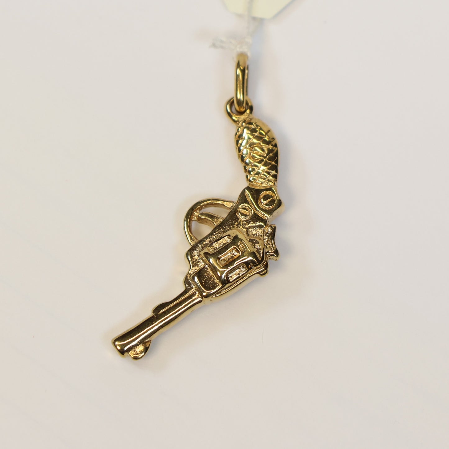 Plaqué revolver hangertje