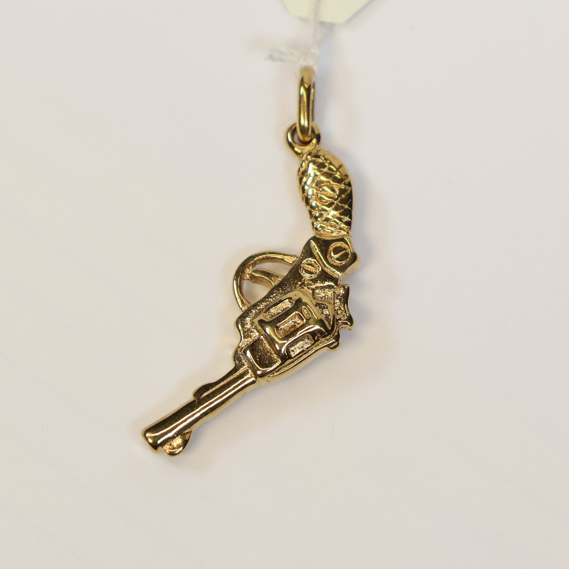 Plaqué revolver hangertje