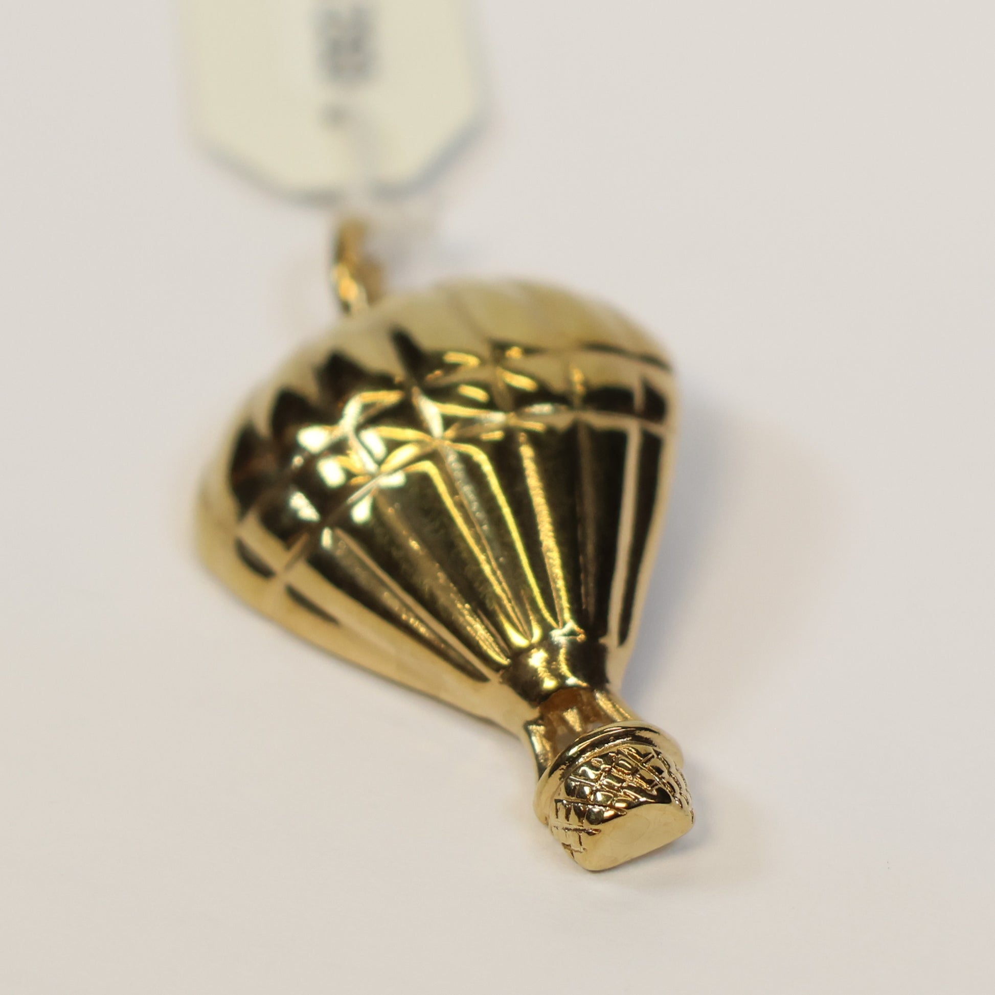 Plaqué luchtballon hangertje