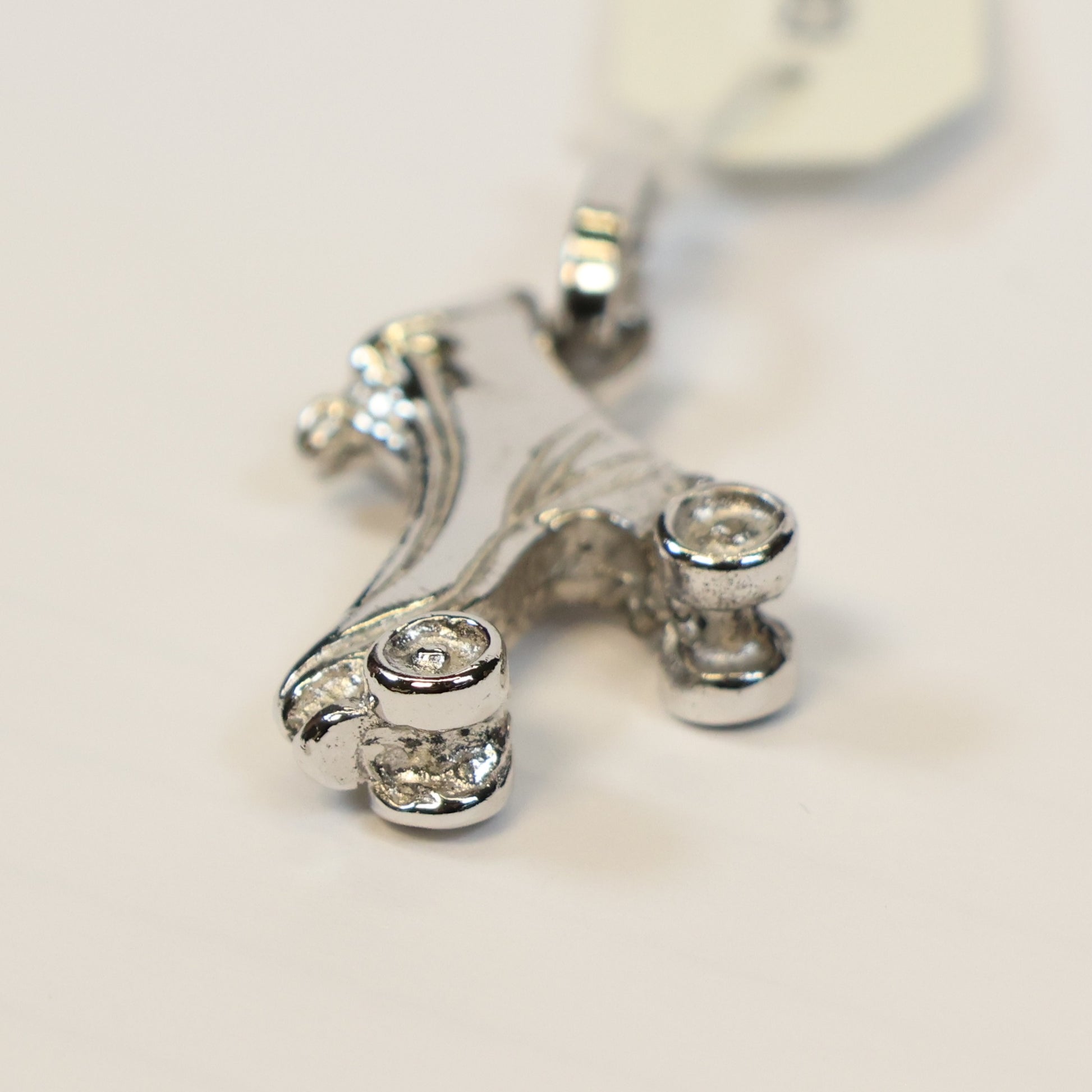 Zilveren rollerschaats hangertje